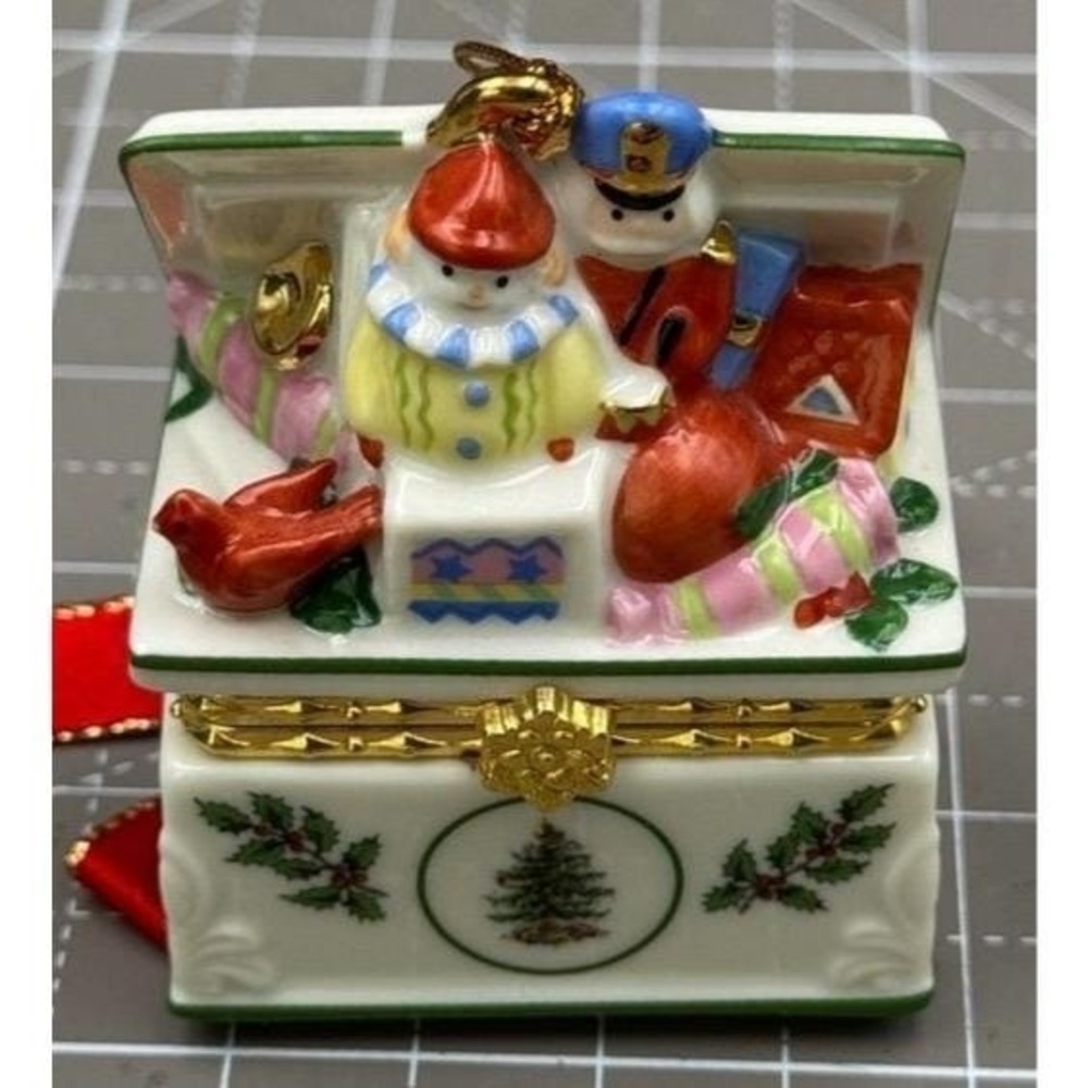 Vintage Spode Ornament Toy Chest Trinket Box Hinged Lid